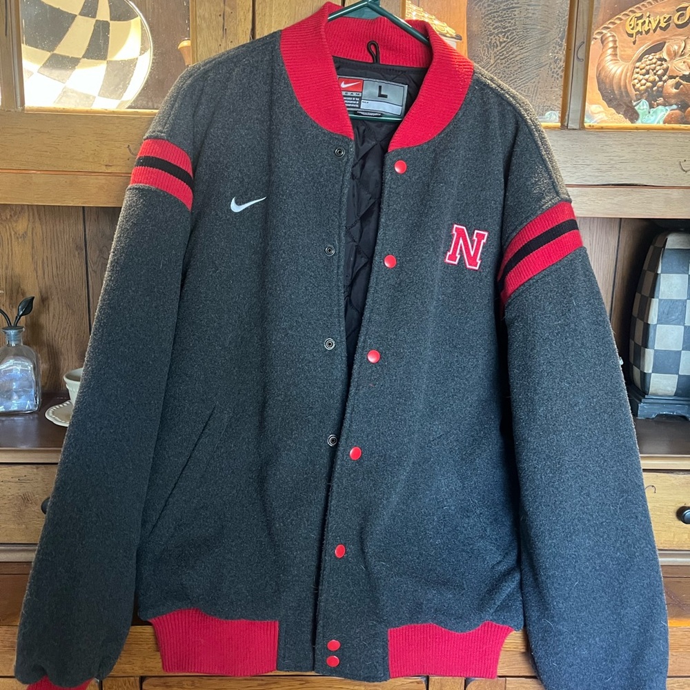 Vintage Nike Gray and Red Bomber Jacket Nebraska Cornhuskers men’s size large